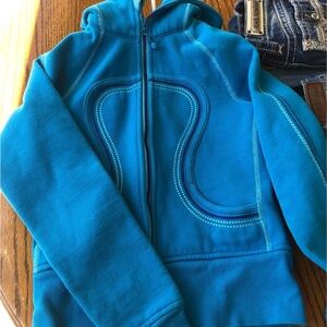 Lululemon hoodie size 4